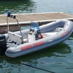 Licata, “bagnini” portano in salvo famiglia su un gommone