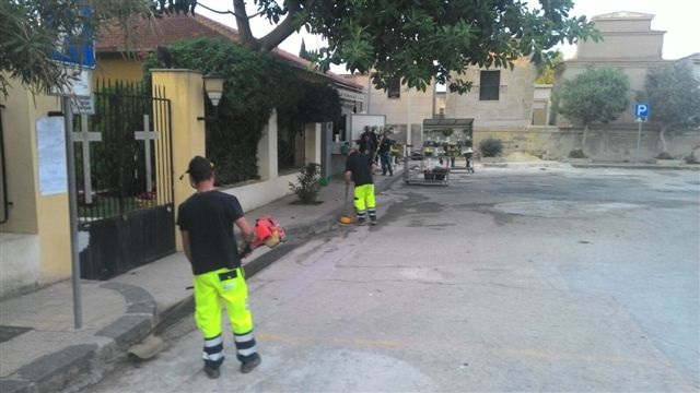 Agrigento: pulizia straordinaria dell’area di Bonamorone per la festività dei Defunti