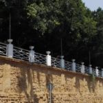 Agrigento, ancora vasi danneggiati al Viale della Vittoria: vandali in azione