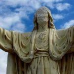 Favara, volto sfigurato e mani mozzate: statua di Cristo presa di mira da vandali