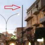 Favara, cade l’armatura stradale di un palo dell’illuminazione pubblica