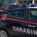 Favara, Carabinieri intervengono per sedare giovane: aggrediti con una trave in legno, 35enne denunciato