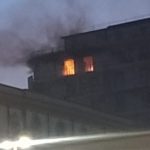 Agrigento, vasto incendio in appartamento: paura in pieno centro – VIDEO