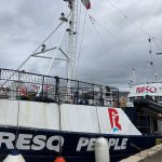 A Porto Empedocle la ResQ People, la nave di soccorso della onlus presieduta da Gherardo Colombo. Scatta la gara di solidarietà