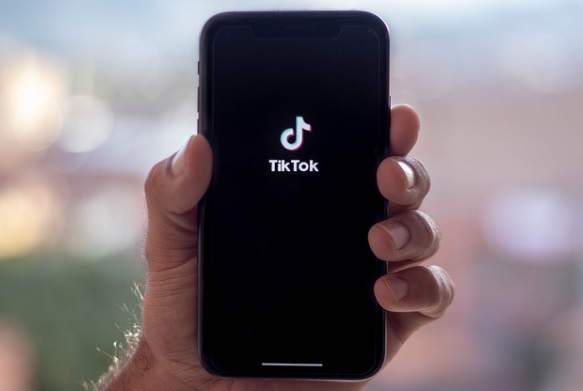 Come fare tanti like su TikTok: 10 metodi che funzionano veramente