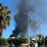 Agrigento, incendio devasta capannone al Villaggio Peruzzo: nube nera in cielo