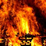 Agrigento, incendio in un deposito di materiali: al via le indagini