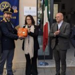 Licata, il Rotary Club dona un defibrillatore al Commissariato di Polizia