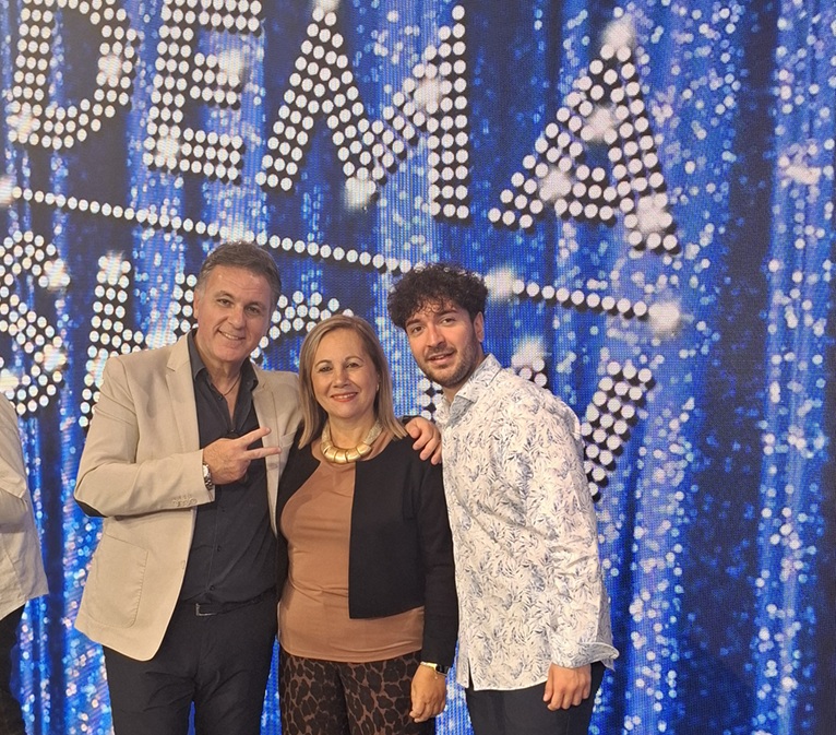 Karim Porrello, da “La Corrida” al “Dema Show”: il giovane talento conquista Roma con il suo “Ritmo d’Amare”