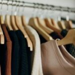 Moda e risparmio: investire nei capi base per costruire un guardaroba intelligente