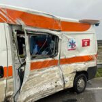 Scontro tra ambulanza e camion nella zona industriale di Agrigento: tre feriti