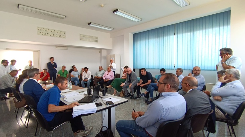 Emergenza rifiuti: i Sindaci della SRR ATO 4 chiedono risposte, mercoledì incontro con l’Assessore Regionale Colianni