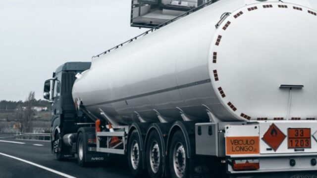Controlli sulle autobotti ad Agrigento: rifornimento senza autorizzazione, scattano sanzioni per trasportatore e cliente