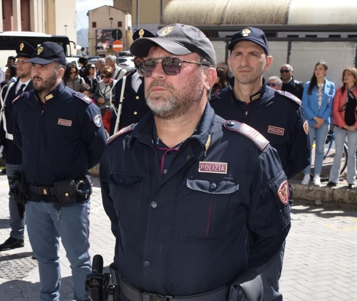 Porto Empedocle, agente della Polizia di Stato libero dal servizio salva la vita di una donna colta da emorragia all’arto inferiore