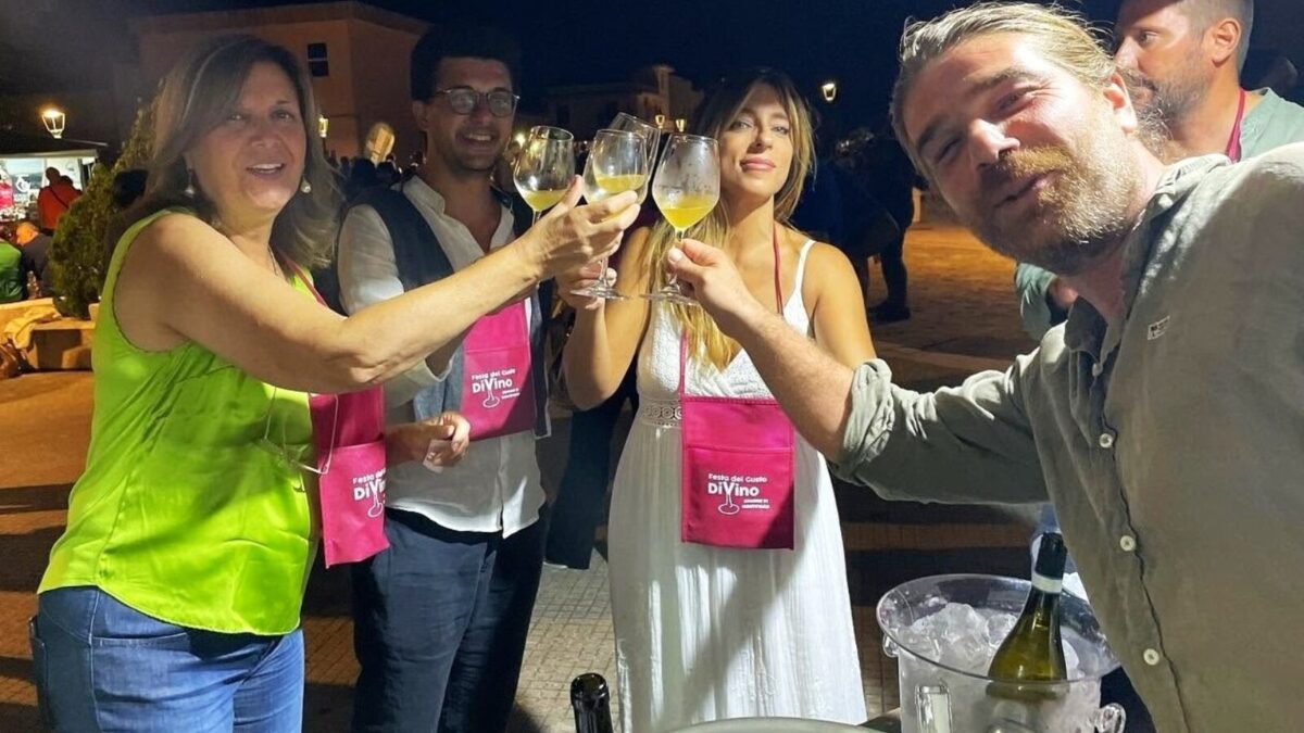 A Montevago torna la Festa del Vino: tre giorni tra sapori e musica, atteso lo Zero Stress Tour di Lello Analfino