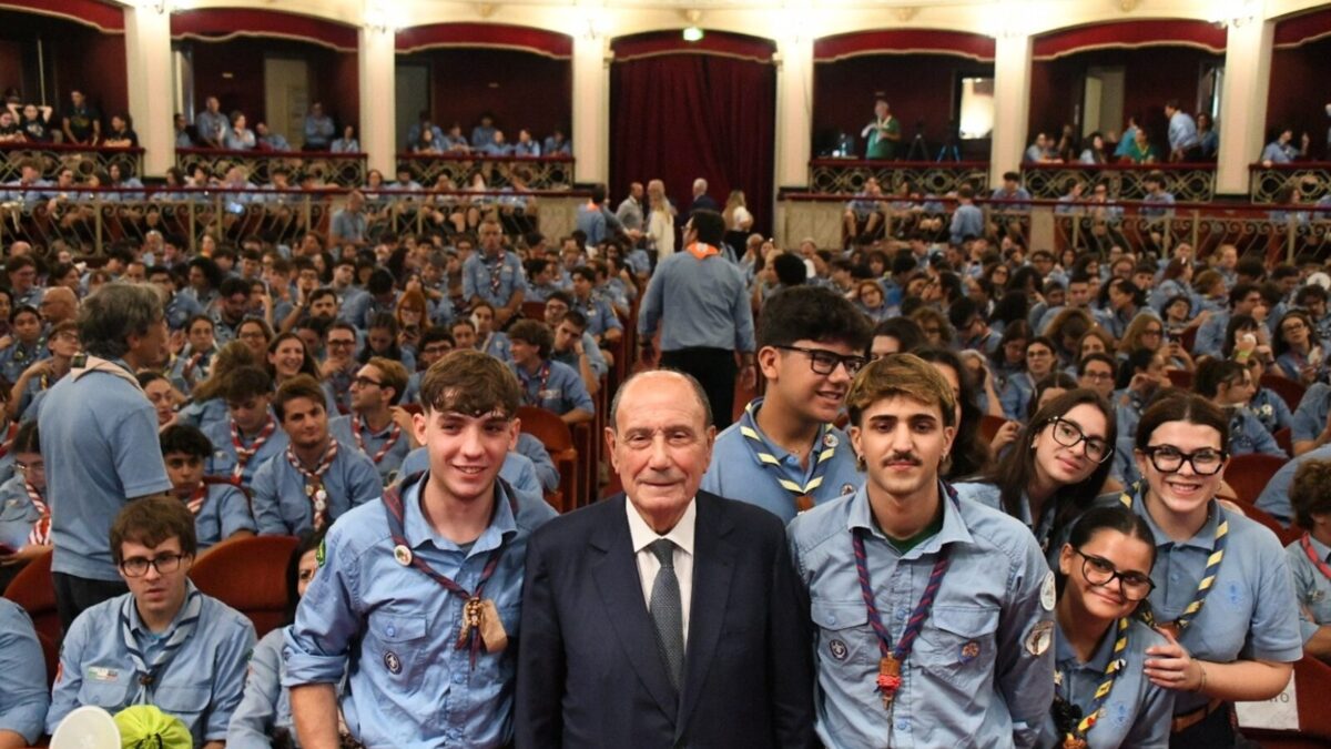 Giovani, Schifani: «Circa 12 mila under 40 rientrati in Sicilia negli ultimi 5 anni, massima attenzione del governo per i giovani»